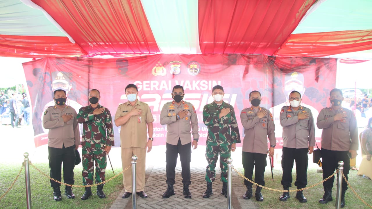 Jajaran Polda Sulut Percepat Vaksinasi untuk Menyambut Natal dan Tahun Baru