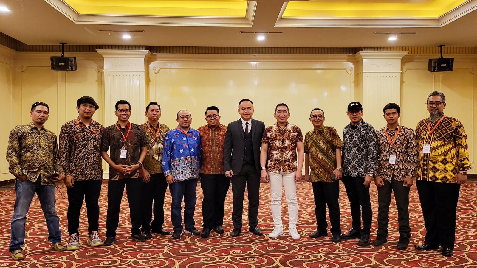 HIPRINDA Hadir untuk Mendukung Perkembangan Industri Perdagangan Investasi
Berbasis Digital di Indonesia
